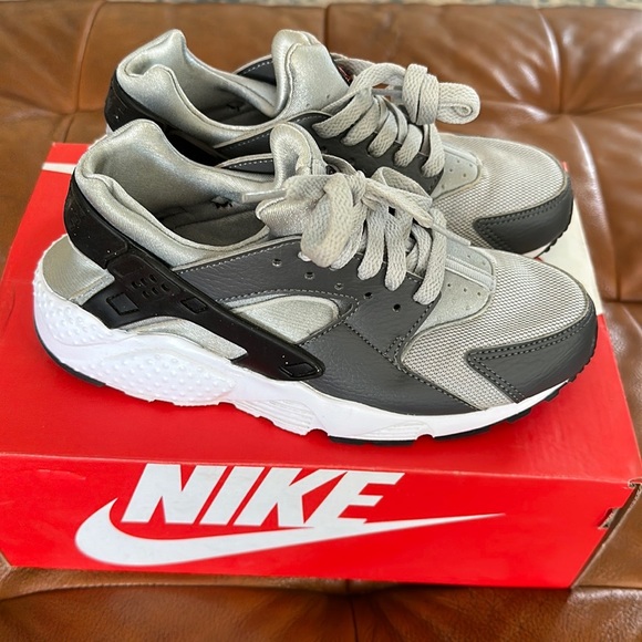 Nike Huarache Run GS 5Y - Picture 2 of 5